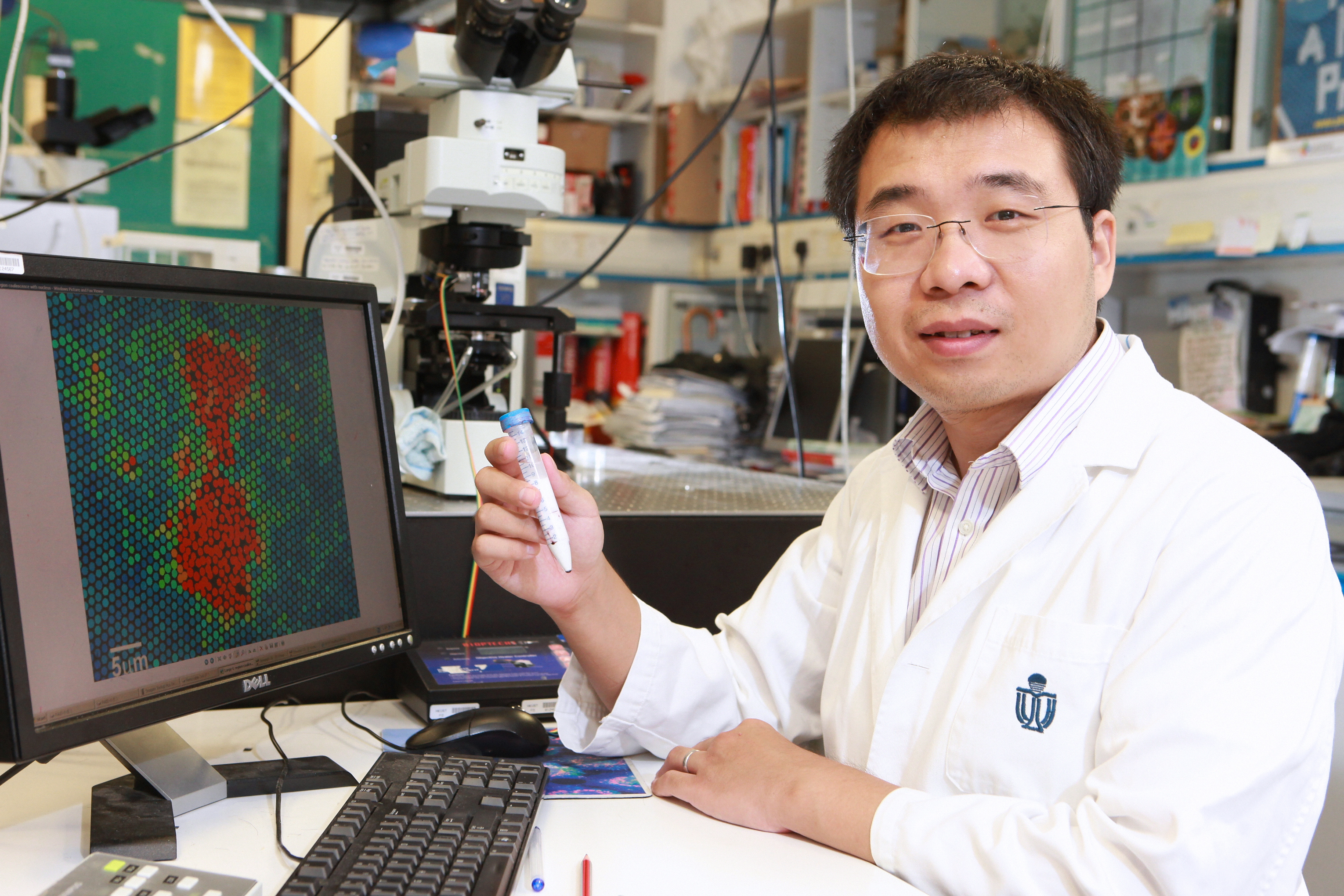 Фото азиатская ученая в 3 четверти. Ученые древнего востока. Культура стран арабского халифата. Исследователи центральной азии таблица. Ученый азиат.